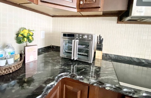 Lawrenceville House | đModern Cozy 3 BR/2.5 Baths Convenient Location - Corporate Housing Welcome!