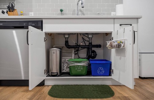 Southwest Edmonton House | Modern, Cozy and Central Basement Unit! Close to Everything!