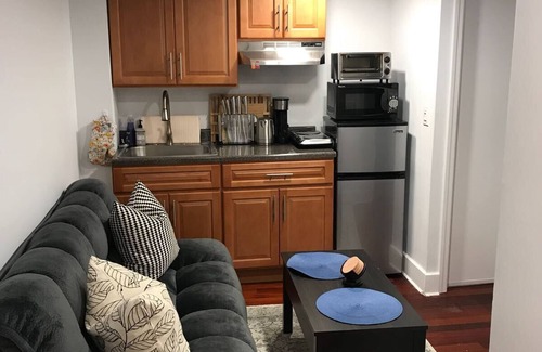 Williamsburg Apartment | Modern & Cozy Apt in WB with W/D in unit!