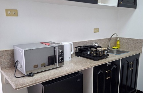 Moonwalk Condo | Modern & Cozy Condo near Manila Airport