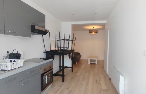 Saint-Jean-de-Vedas Apartment | Modern, cozy duplex in the city center. Close to the A9 and tramway!