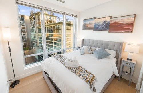 Downtown Vancouver Apartment | Modern & Cozy Home in the Heart of Downtown Vancouver