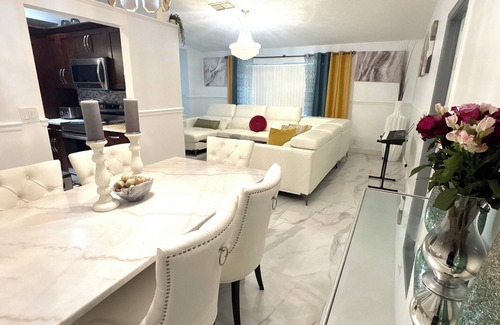 Margate House | Modern Cozy Room Shared in a home!