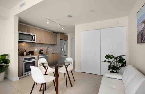 Doral Apartment | Modern & Cozy Studio | Resort-Style Amenities