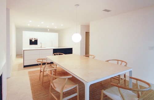 Sawtelle Japantown Apartment | modern design japanese accents light and space