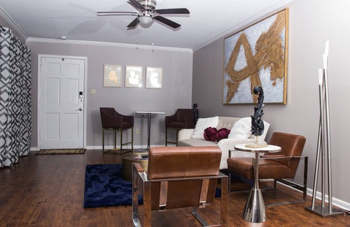 Tougaloo Condo | Modern Designer Condo Near I55 w/Balcony