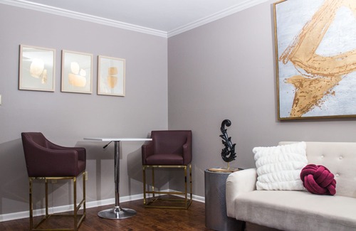 Tougaloo Condo | Modern Designer Condo Near I55 w/Balcony