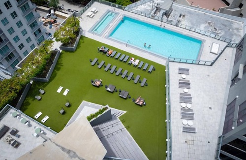 Downtown Miami Apartment | Modern Downtown Miami Luxury Studio with Private Balcony & City Views