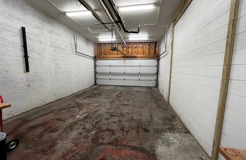 Downtown Lincoln Apartment | Modern Downtown Stay