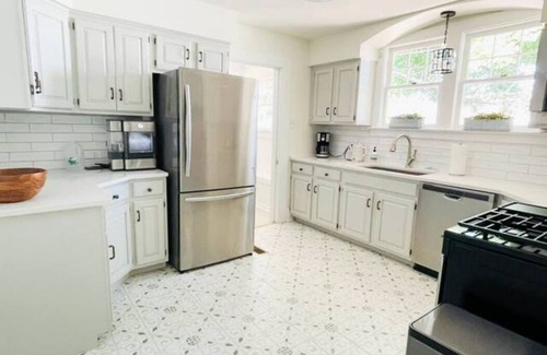 Lexington House | 💙Modern Downtown with Parking - Keeneland - Horse Park