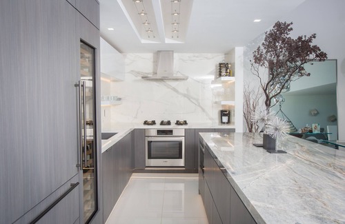 Del Mar House | Modern Dream! Amazing views of Ocean! Walk to the Beach with Pool and Spa!