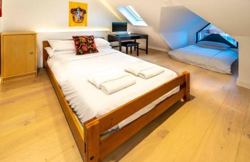 South Acton Apartment | Modern duplex in Ealing Common