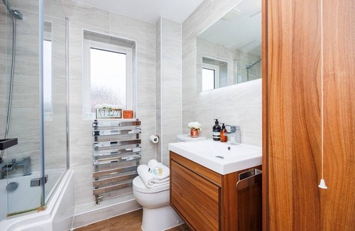 Newham House | Modern East London Home | Contractors | Parking