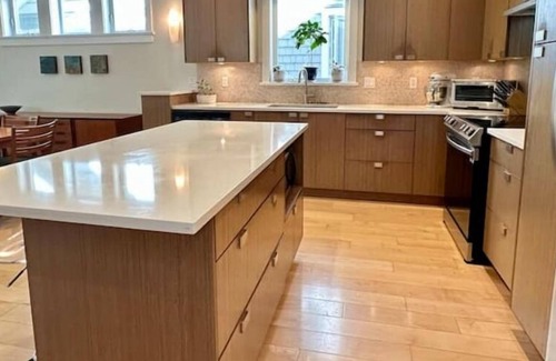 Fairfield House | Modern, eco-friendly home close to parks, the beach and downtown