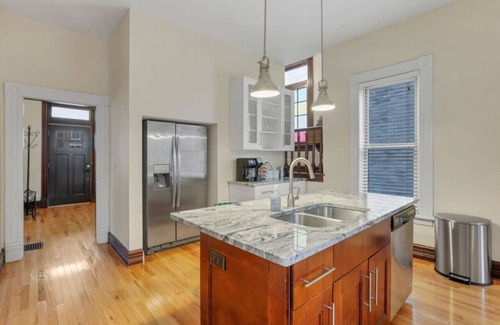 Olde Towne East House | Modern Elegance in Historic District