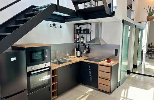 Las Palmas de Gran Canaria House | Modern Town House near Beach with Sunny Terrace