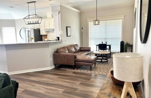 Waxahachie House | Modern Family Getaway w/Pool, Pet Friendly, Near Shops & Dining