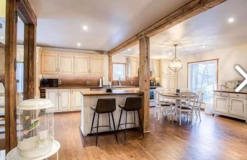 Bellefeuille House | Modern Farmhouse Cozy Chalet + Private Spa