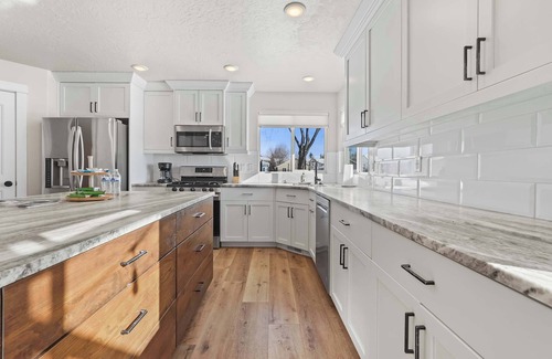 Meridian House | Modern Farmhouse Retreat | 5BR | With Pool Views