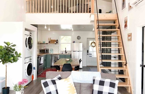 Branson House | Modern Farmhouse With a Loft, Unbeatable Location