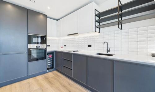 Eltham West Apartment | Modern Flat - 10 mins from O2 Arena