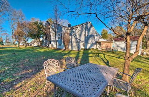 Florence House | Modern Florence Getaway with Patio and Grill!