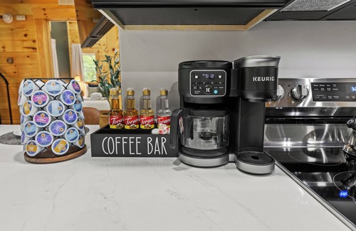 Campton Cabin | Modern Forest Cabin w/Hot Tub, Sauna & Firepit near Natural Bridge SP + RRG!