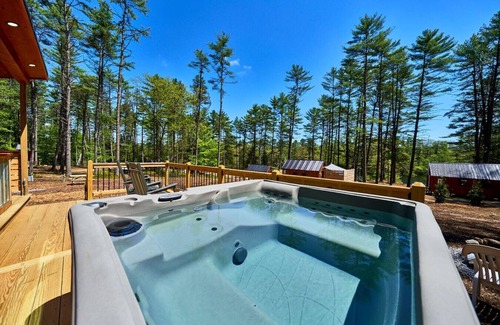Oxford Cabin | Modern Forest Cabin with Private Hot Tub & Fire Pit