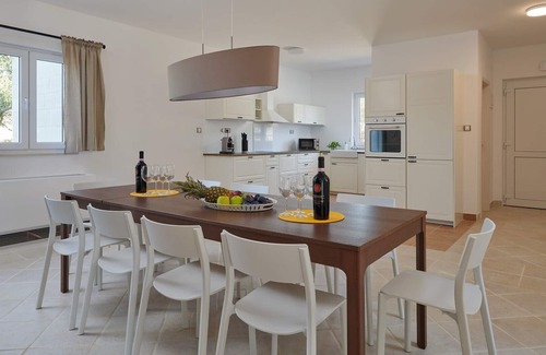 Stari Grad Villa | Modern four-bedroom Villa Nella with private pool and beautiful sea view