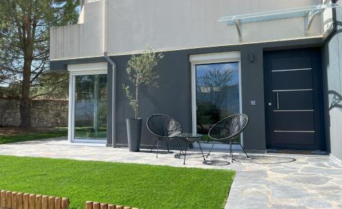 Passarona Apartment | Modern Garden Apartment - City & Mountain View