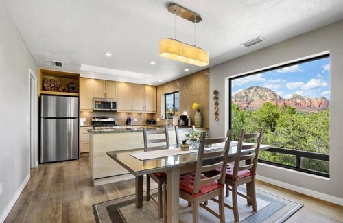 West Sedona House | Modern Hillside Home - Views, Privacy, Walk to town and a Hot Tub n