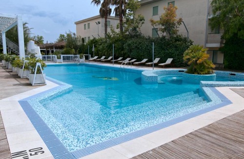 Marina di Vasto House | Modern Holiday Home in Vasto with Private Terrace