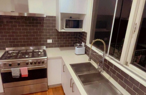 Manuka House | Modern home Close to Parliament @Canberra