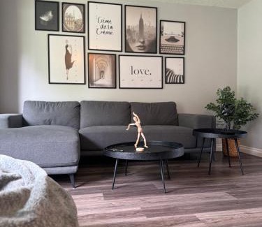 Winnipeg House | Modern home in Downtown Wpg