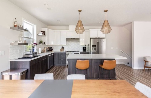 King House | Modern Home in Walkable Neighborhood, BBQ + Patio!