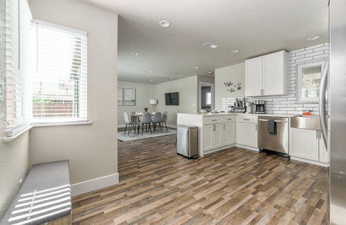 Southwestern Sacramento House | Modern Home Pet Playground