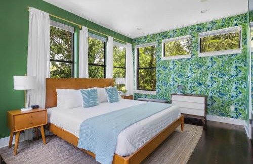 The Nations House | Modern Home with Rooftop Deck Walk to Coffee Restaurants Brewery