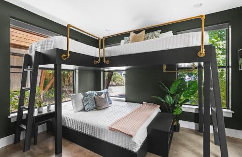 The Nations House | Modern Home with Rooftop Deck Walk to Coffee Restaurants Brewery