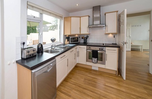 Croyde House | Modern House In The Heart Of Croyde, Walking Distance To Croyde Bay Beach