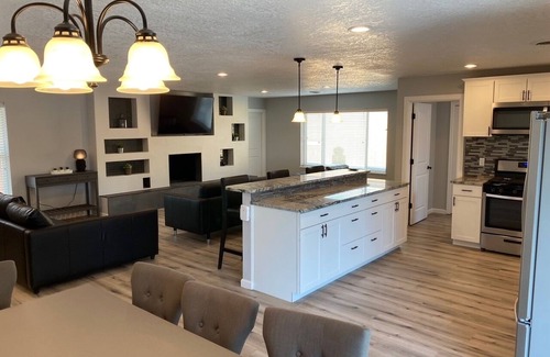 Paradise Hills Civic House | Modern House with Trailer Parking