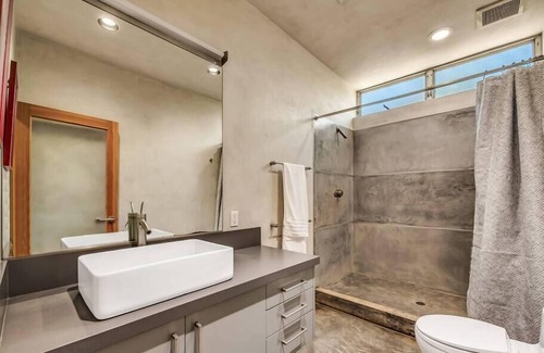 Venice House | Modern Industrial Venice Home: 360 Degree Rooftop