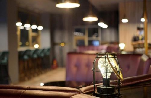 Central District Hotel | Modern Inn