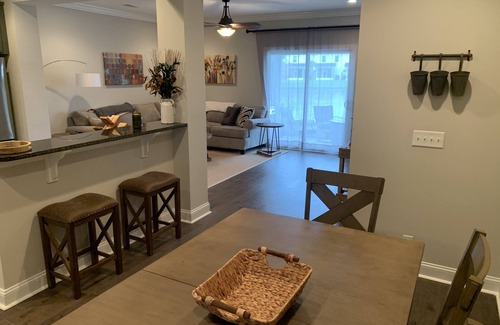 Epworth Acres House | Modern Island townhome - 5 mins from Downtown & Beach