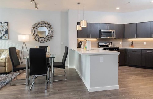 Menlo Park Apartment | Modern Kitchen & In-unit Laundry | Free WiFi | Near FB