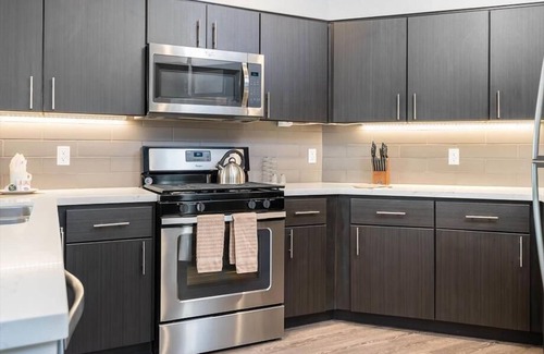Menlo Park Apartment | Modern Kitchen & In-unit Laundry | Free WiFi | Near FB