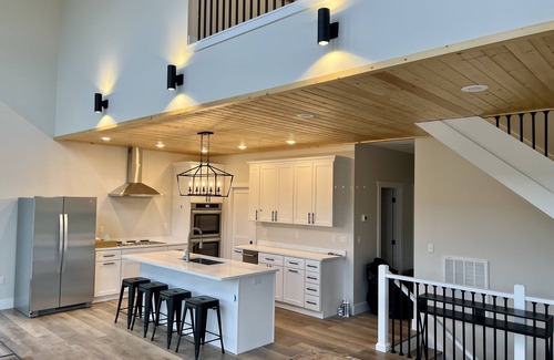 Hidden Springs House | Modern Lake Cottage - Amazing Views - 6 Bed/6 Bath - Boat Launch