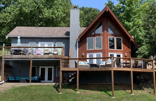 Gravois Mills House | Modern Lakefront Escape with Chic Interior Design and Private & Spacious in Dock