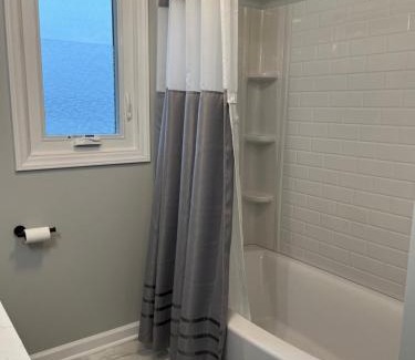 Hickory House | Modern Lakefront Views at Lake Hickory Haven