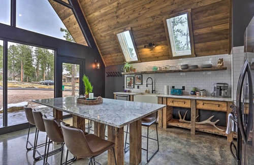 Deadwood Cabin | Modern Lead A-Frame w/Hot Tub: Hike, Bike & ATV!