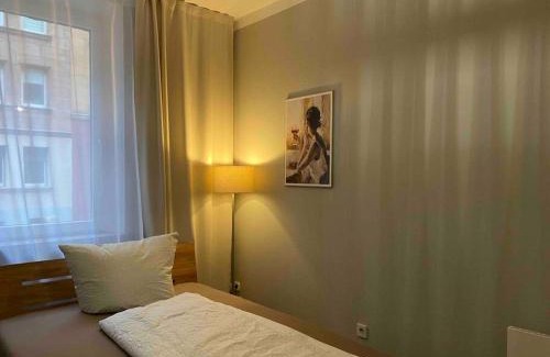 Mitte Apartment | Modern Living Apartment - 3-Zimmer - Nürnberg Nord, ruhige Seitenstraße, fußläufig Straßenbahn